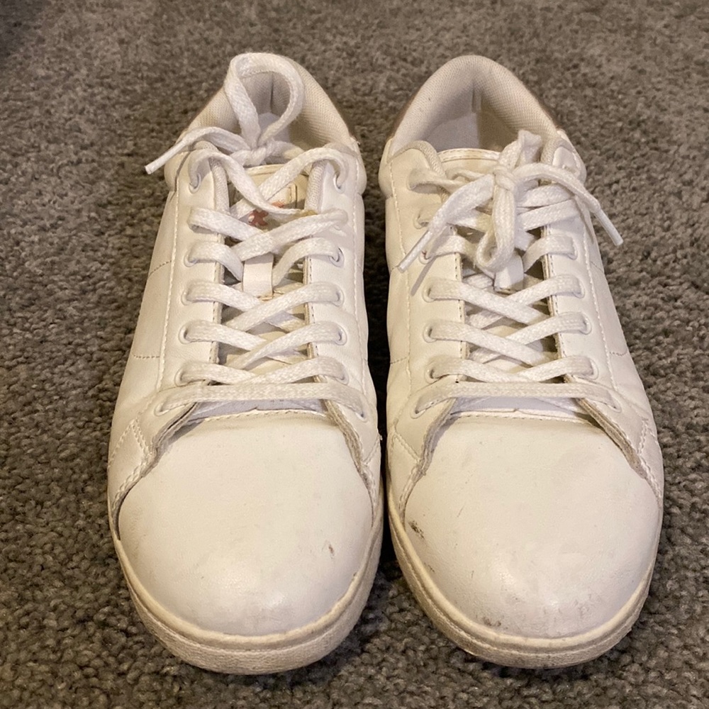 AE classic white sneaker